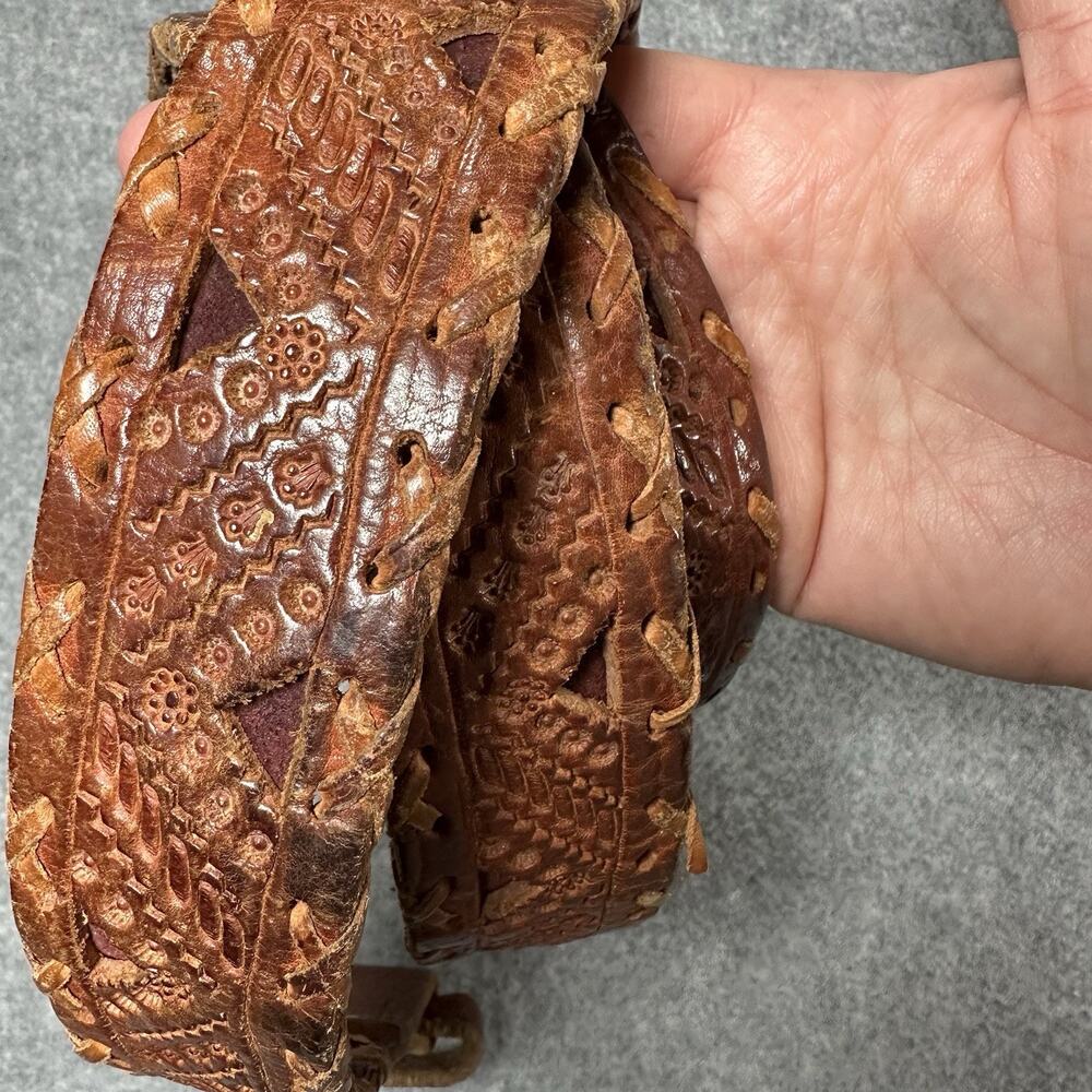 Vintage Brown Intricately Tooled Floral Pattern Belt No Buckle